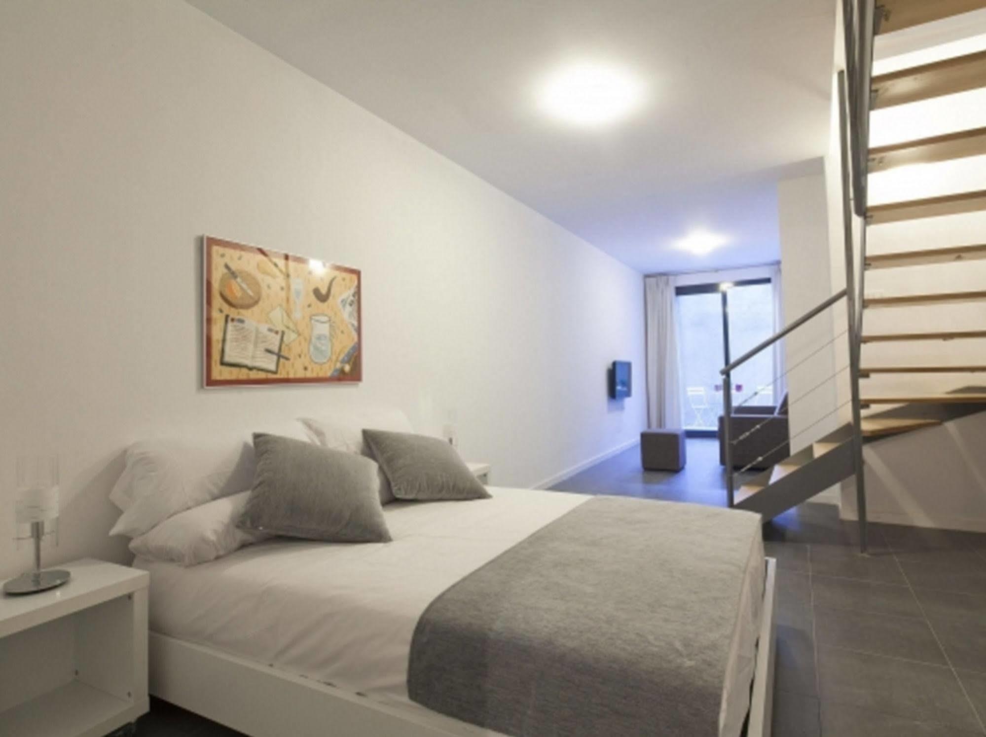 Sleep Eixample By Stay Barcelona Zewnętrze zdjęcie